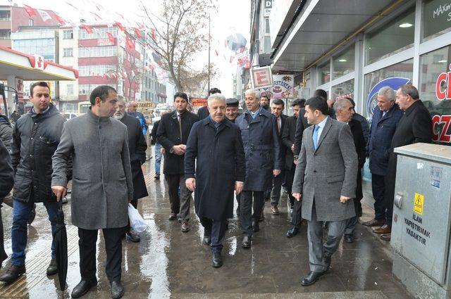 Kars’ta AK Parti Milletvekillerinin Cumhur İttifakı adayına destek çalışmaları sürdürüyor