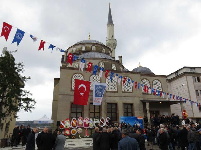 Üsküdar'da Ahmet Çetinsaya Camii ibadete açıldı