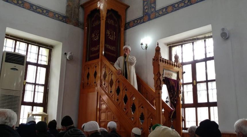 Tüm camilerde Yeni Zelanda’daki saldırı kınandı