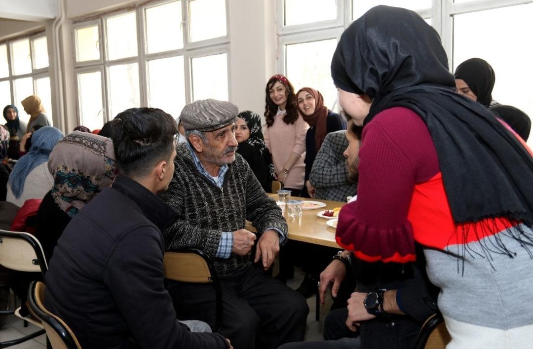 Ağrı İbrahim &Ccedil;e&ccedil;en &Uuml;niversitesinde Yaşlılar Haftası etkinliği d&uuml;zenlendi