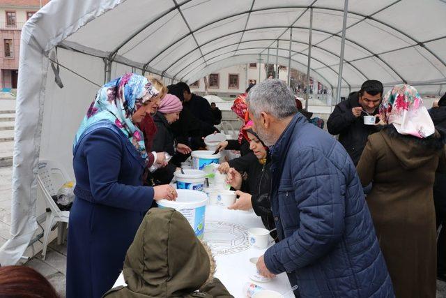 Malatya’da askerin son yemeği hoşaf dağıtıldı