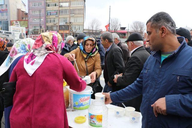 Malatya’da askerin son yemeği hoşaf dağıtıldı