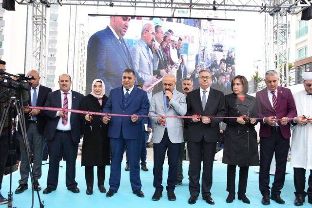 Ayyıldız Camii ibadete açıldı