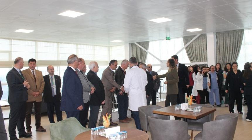 D&uuml;zce &Uuml;niversitesi Araştırma Uygulama Hastanesi&rsquo;nde 14 Mart Tıp Bayramı Kutlandı