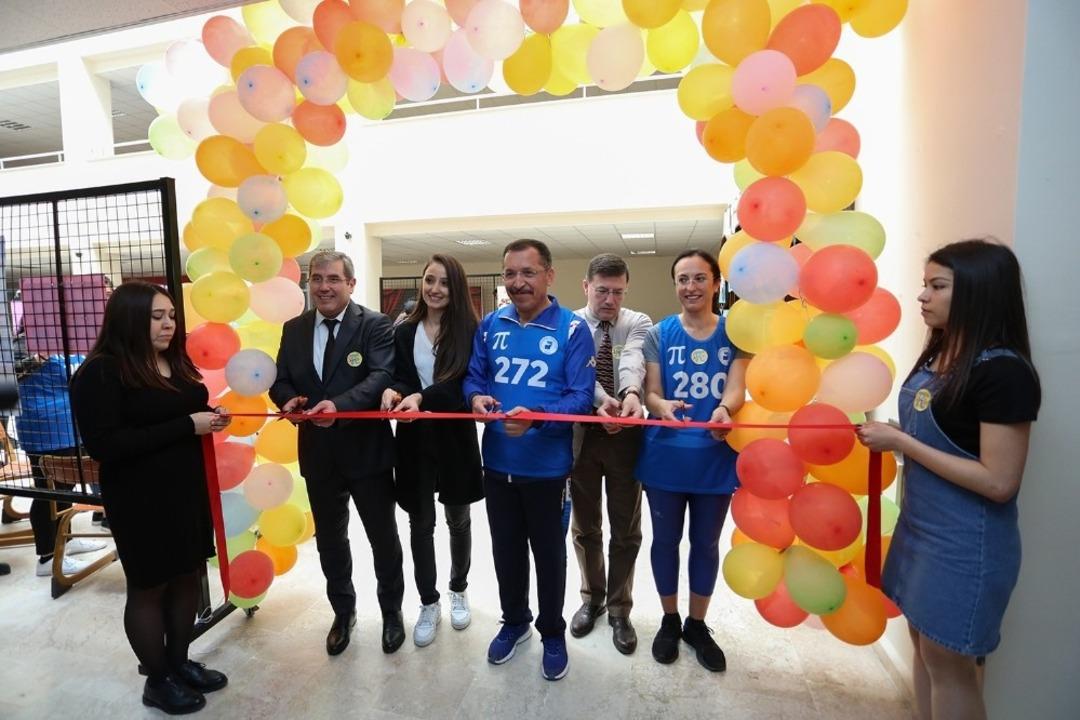 PA&Uuml;&rsquo;de &lsquo;D&uuml;nya Pi G&uuml;n&uuml;&rsquo; etkinliği