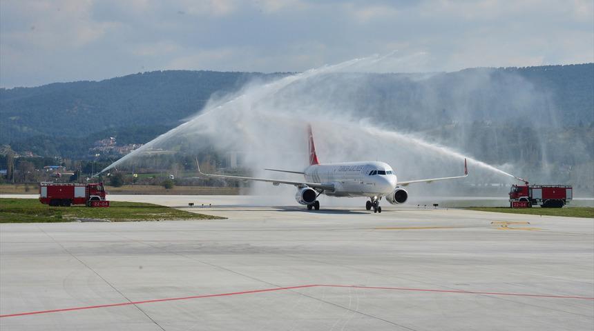   THY'nin İstanbul-Çanakkale uçuşları başladı