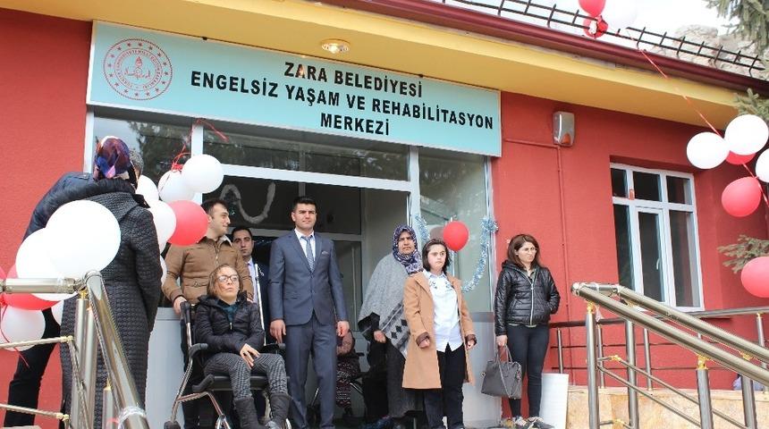 Zara’da Engelsiz Yaşam Merkezi açıldı