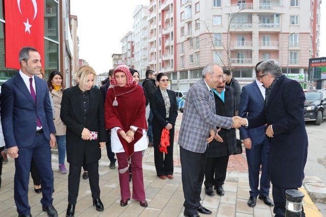 Van’da yeni sağlık tesisleri hizmete açıldı