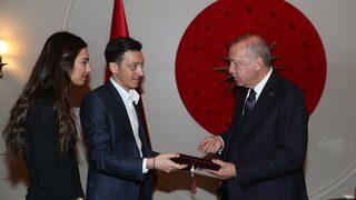 Mesut Özil'e 'Erdoğan' tepkisi!
