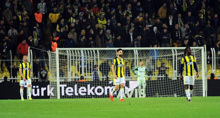 Rıdvan Dilmen'den sert tepki: Fenerbahçe formasına yakışmıyor G3