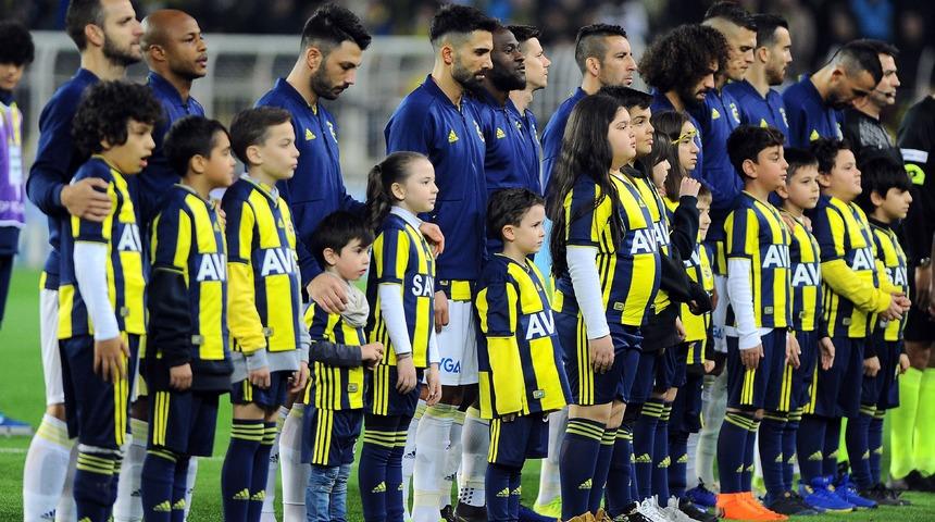 Fenerbahçe'de Mehmet Topal sakatlandı