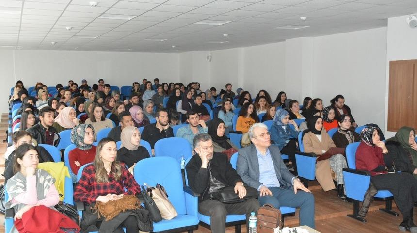 D&uuml;nya K&uuml;lt&uuml;r mirasına giren &ldquo;Dede Korkut&rdquo; anlatıldı