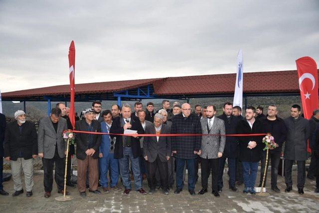 Yunusemre Belediyesinden iki mahalleye iki yeni hizmet