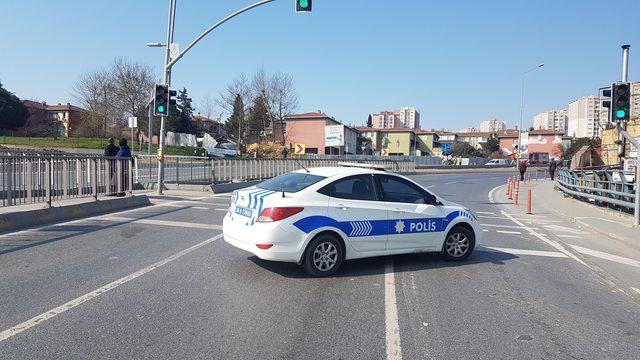 Küçükçekmece'de iş makinesi doğalgaz borusunu patlattı (1)