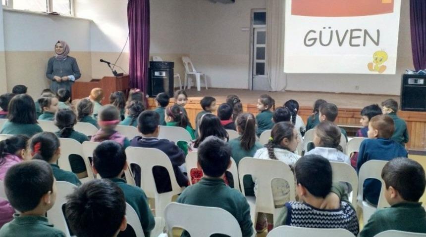 Hisarcık&rsquo;ta veli ve &ouml;ğrencilere &lsquo;Mahremiyet&rsquo; konulu seminer