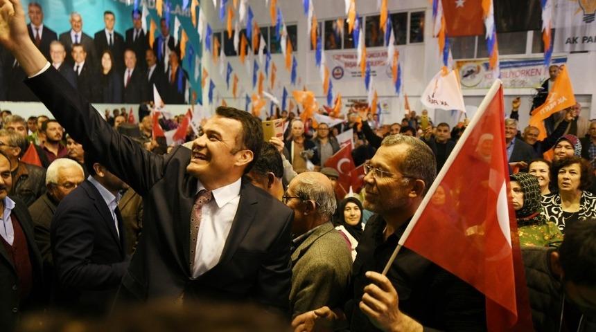 Kaş adayı Ulutaş projelerini tanıttı