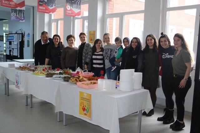 “Otizm Yaşam Köyü” yararına kermes