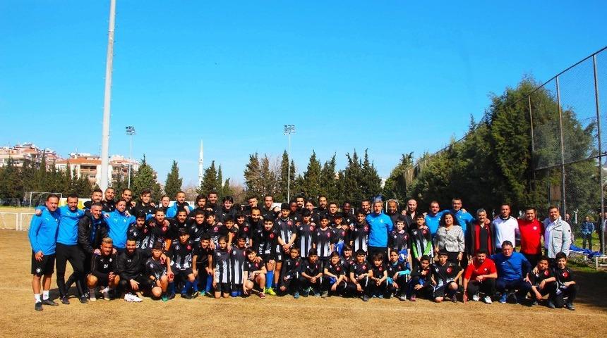 Torbalılı gen&ccedil;ler Altay tesislerinde