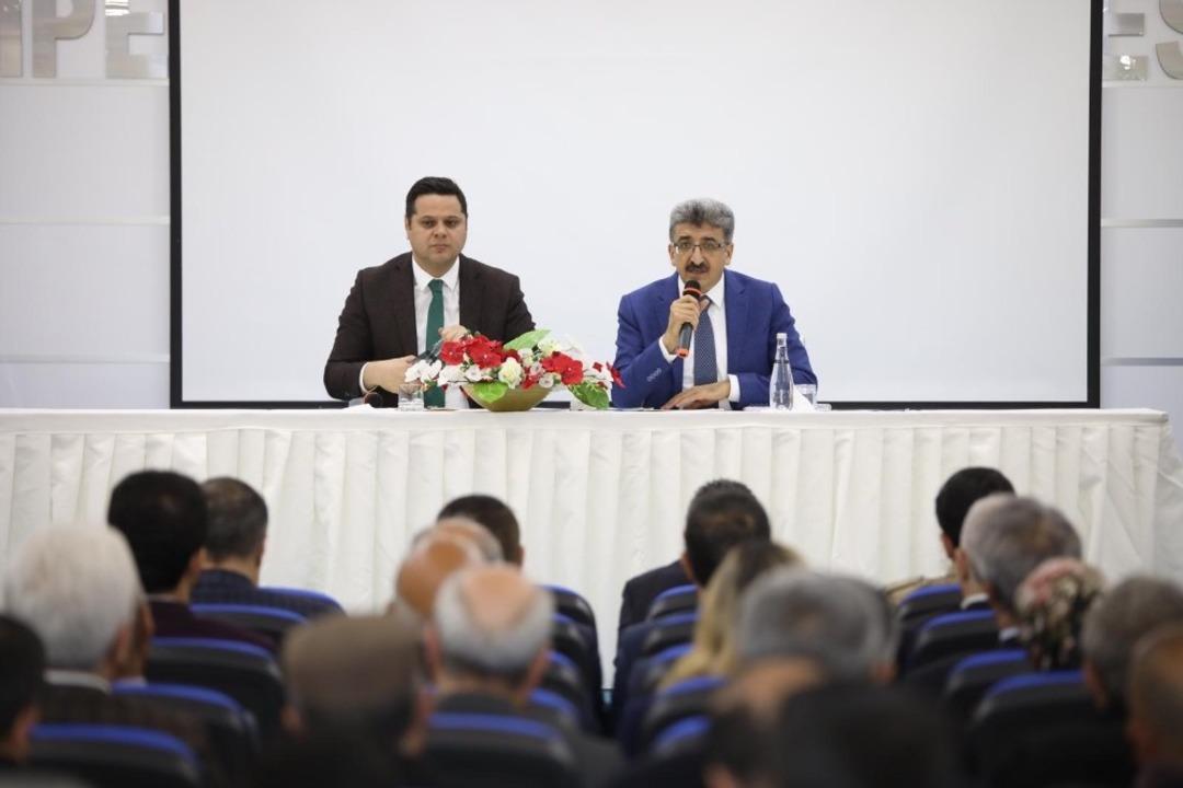 Vali Bilmez, İpekyolu il&ccedil;esindeki muhtarlarla bir araya geldi