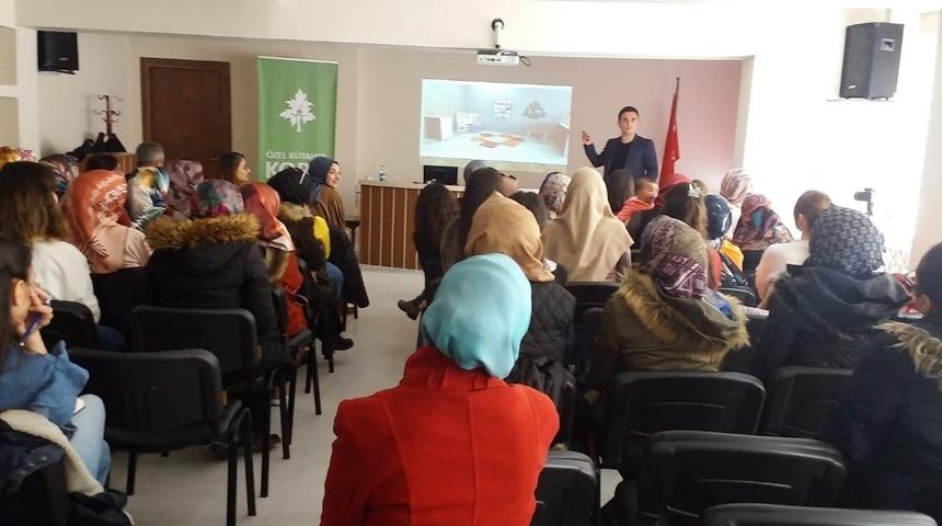 K&uuml;tahya&rsquo;da &ouml;ğretmenler ve ebeveynler &lsquo;&Ouml;ğretmenlik kumbaram&rsquo; eğitimi