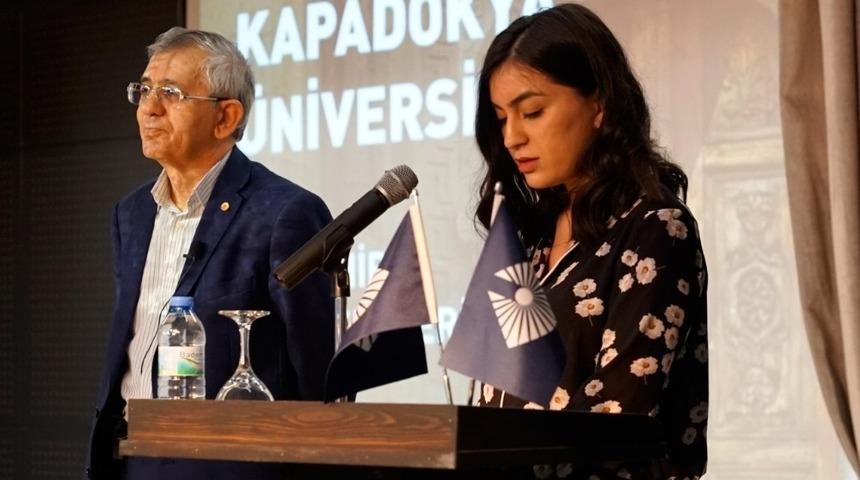 Kapadokya&rsquo;da kardeşlik temalı s&ouml;yleşi ve şiir dinletisi d&uuml;zenlendi