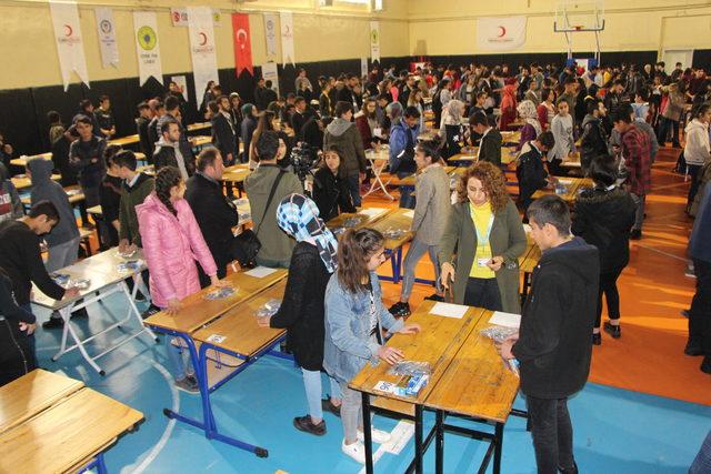 Cizre de 200 lise &ouml;ğrencisi puzzle yaptı 1