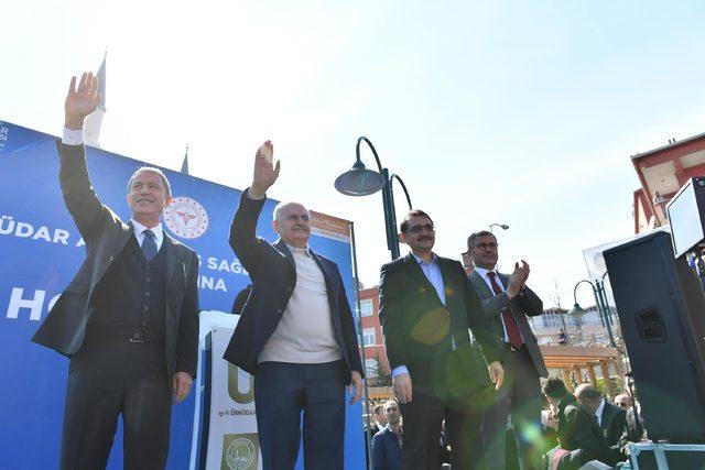 Binali Yıldırım Üsküdar'da konuştu