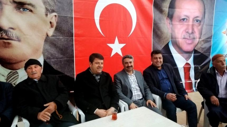 CHP heyeti AK Parti se&ccedil;im koordinasyon merkezini ziyaret etti