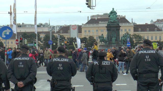 Viyana’da ırkçılık karşıtı protesto
