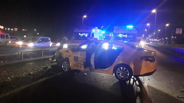 Bakırköy'de zincirleme trafik kazası: 5 yaralı