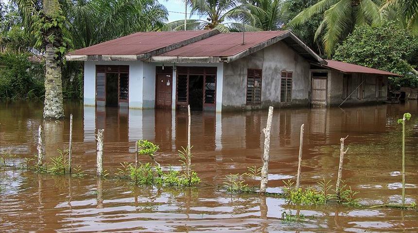 Son dakika: Endonezya'da sel felaketinde 70 kişi hayatını kaybetti