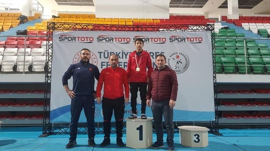 Hayatı g&uuml;reşle değişti