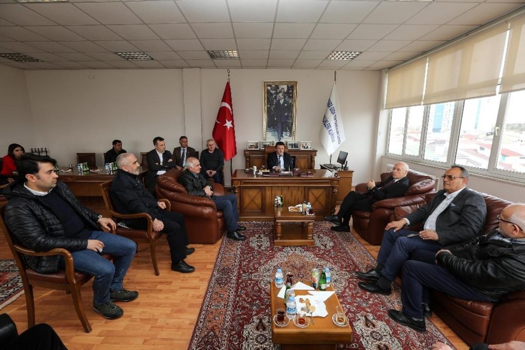 Başkan Yaşar: "Son d&ouml;nemde yaşanan sıkıntılı s&uuml;reci her &uuml;r&uuml;n&uuml; dışarıdan ithal ederek atlatmamız m&uuml;mk&uuml;n değildir"