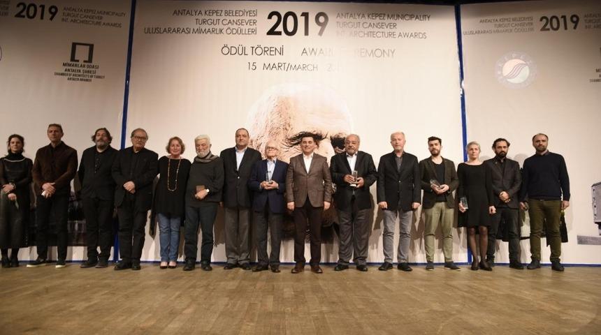 Turgut Cansever mimarlık &ouml;d&uuml;lleri sahiplerini buldu