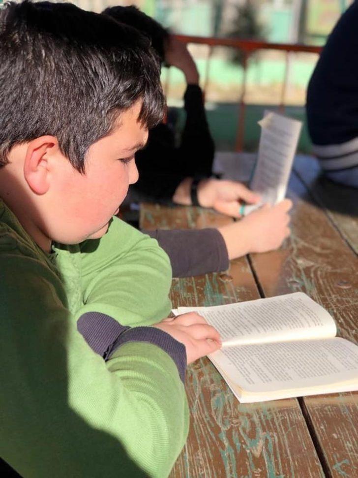 Kitap okumanın tadını çıkarıyorlar G3