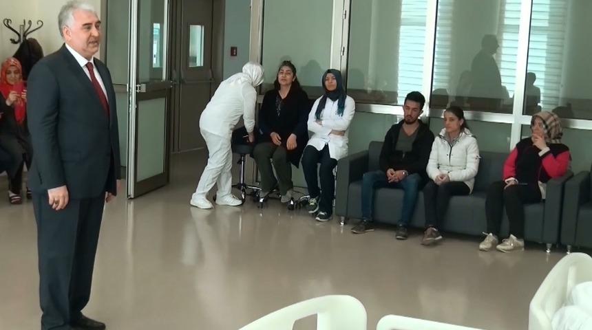 Kayseri Şehir Hastanesi&rsquo;nde Tıbbi Hizmetlerin Yanında Verilen Manevi Destek Hizmeti de Hastalardan Tam Not Aldı