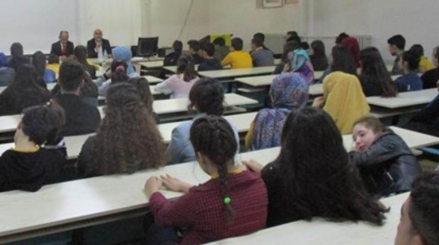 &rsquo;Asımın Nesli ve &Ccedil;anakkale Zaferi&rsquo; Konferansına b&uuml;y&uuml;k ilgi