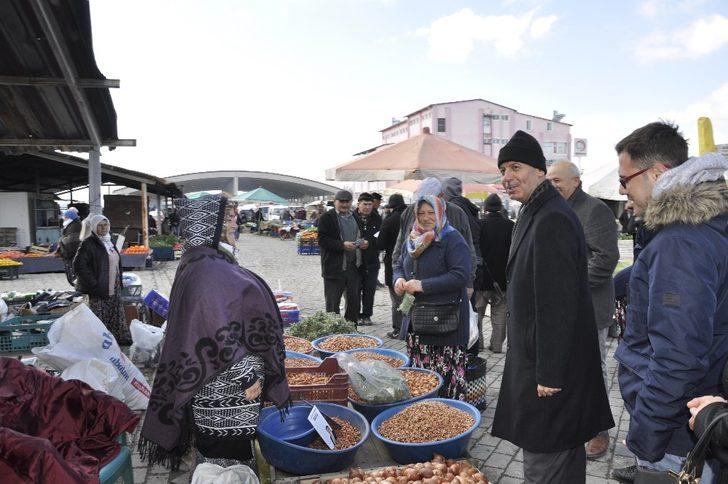AK Parti Şuhut heyetinden sebze pazarına ziyaret G5