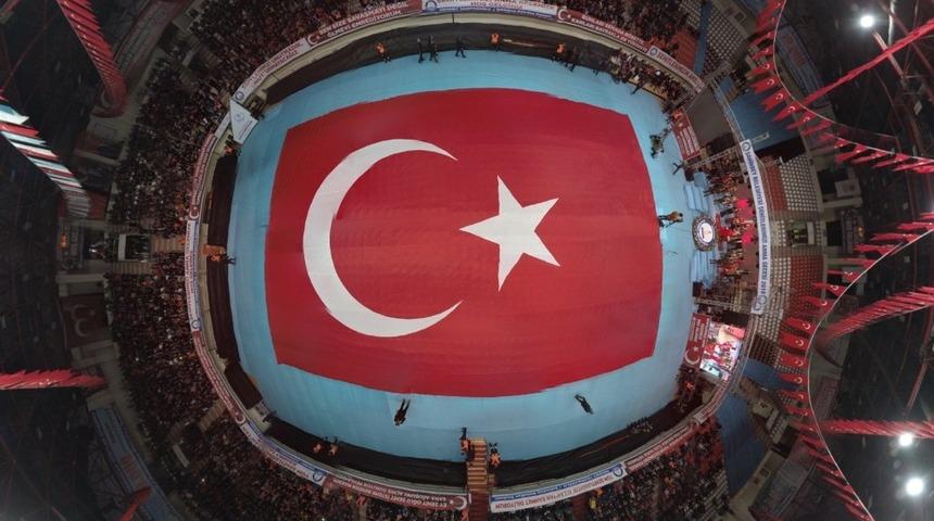 Gazi kentte şehitler unutulmadı