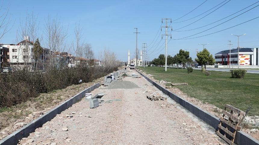 Çark Deresi kenarı bisiklet ve yürüyüş yollarıyla buluşuyor