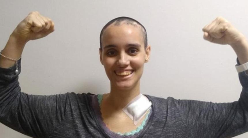 Nazlı Çiçek'ten acı haber geldi!