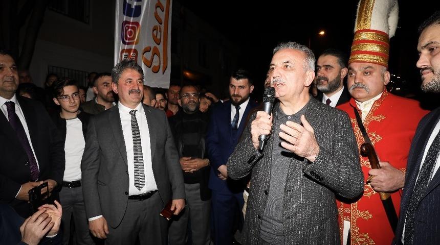 MHP&rsquo;li gen&ccedil;lerden Cumhur İttifakı&rsquo;nın adayına s&uuml;rpriz karşılama