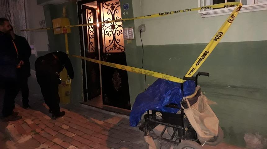 Engelli aracıyla kuruyemiş satan şahsı evinde öldürdüler!