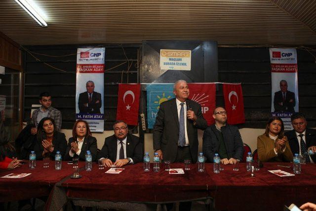 CHP Efeler adayı Fatih Atay, seçim çalışmalarını sürdürüyor