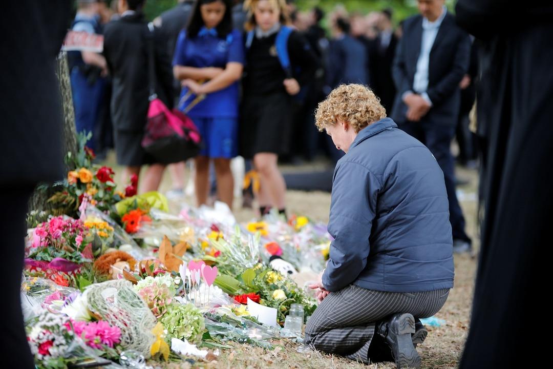 Fuat Oktay ve Mevl&uuml;t &Ccedil;avuşoğlu, Yeni Zelanda'daki saldırının olduğu camide 