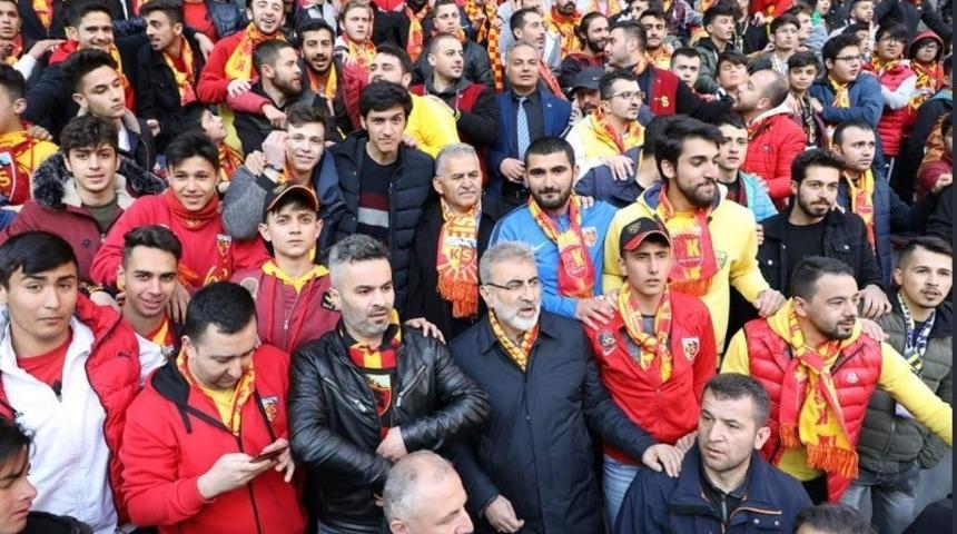 B&uuml;y&uuml;kkılı&ccedil;, ma&ccedil;ı Kapalı Kale Grubu ile birlikte izledi