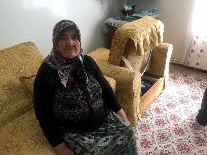 Yaşlı çifte bunu yapan insan olamaz!  G4