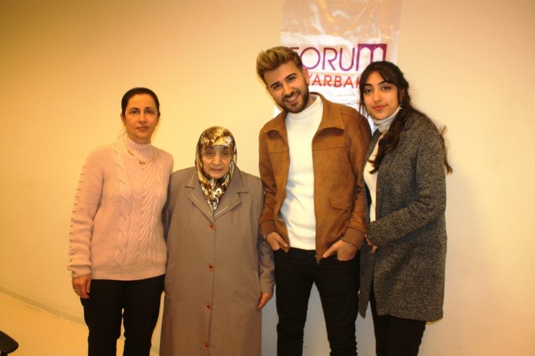 Sosyal medya fenomeni 25 yıl sonra memleketine kavuştu