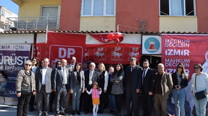 Demokrat Parti&rsquo;nin Aliağa&rsquo;daki se&ccedil;im b&uuml;rosu a&ccedil;ıldı