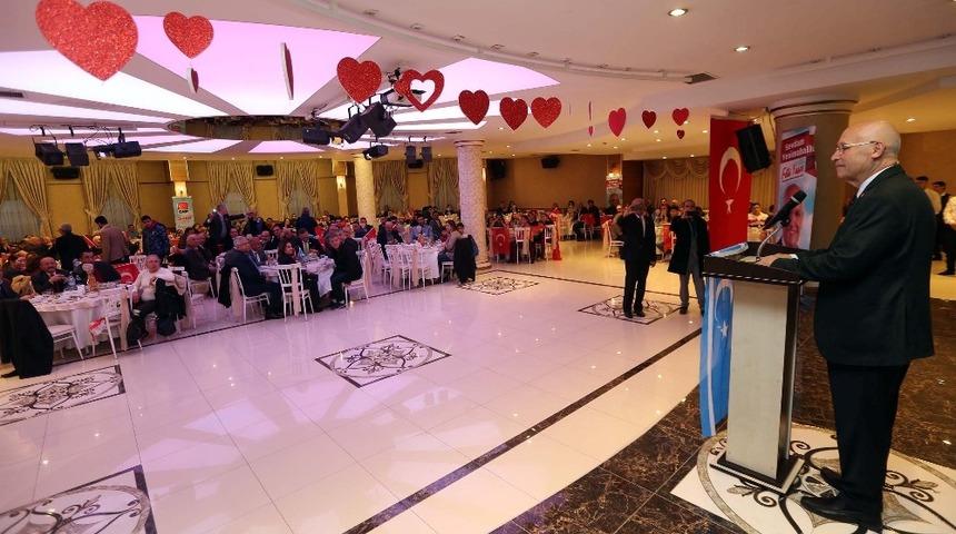 Yaşar, Yenimahallelilerle buluşmaya devam ediyor